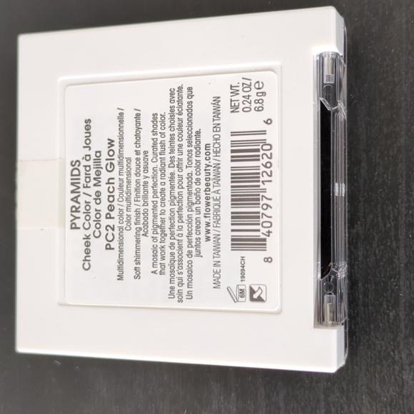 Flower Beauty blush - Picture 2 of 2